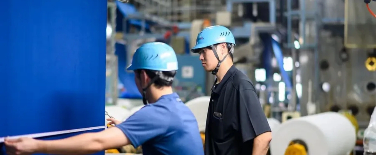 自分の「好き」を軸に未経験の業界に挑戦！ ～機械工学から繊維業界へ～ 生産管理 第３製造部生産課生産係